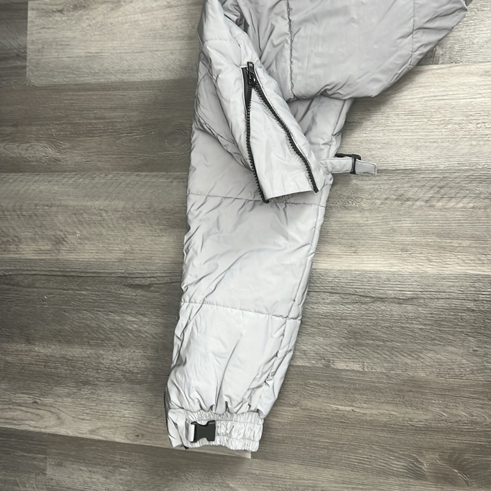 Snowsuit - Picture 5 of 9